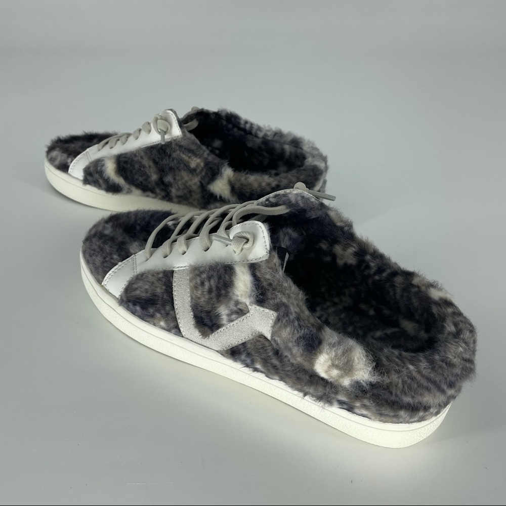 Vintage Havana Snuggle Fur Sneaker 6 1/2 - Picture 6 of 8